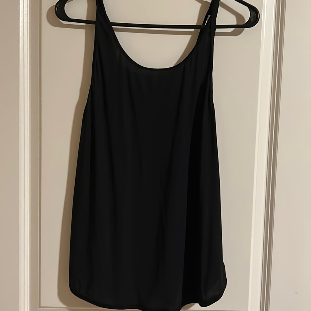 Lululemon Tank with open back